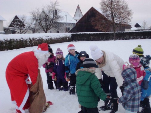 Kinder-Nikolaus-Schnee-2012.JPG